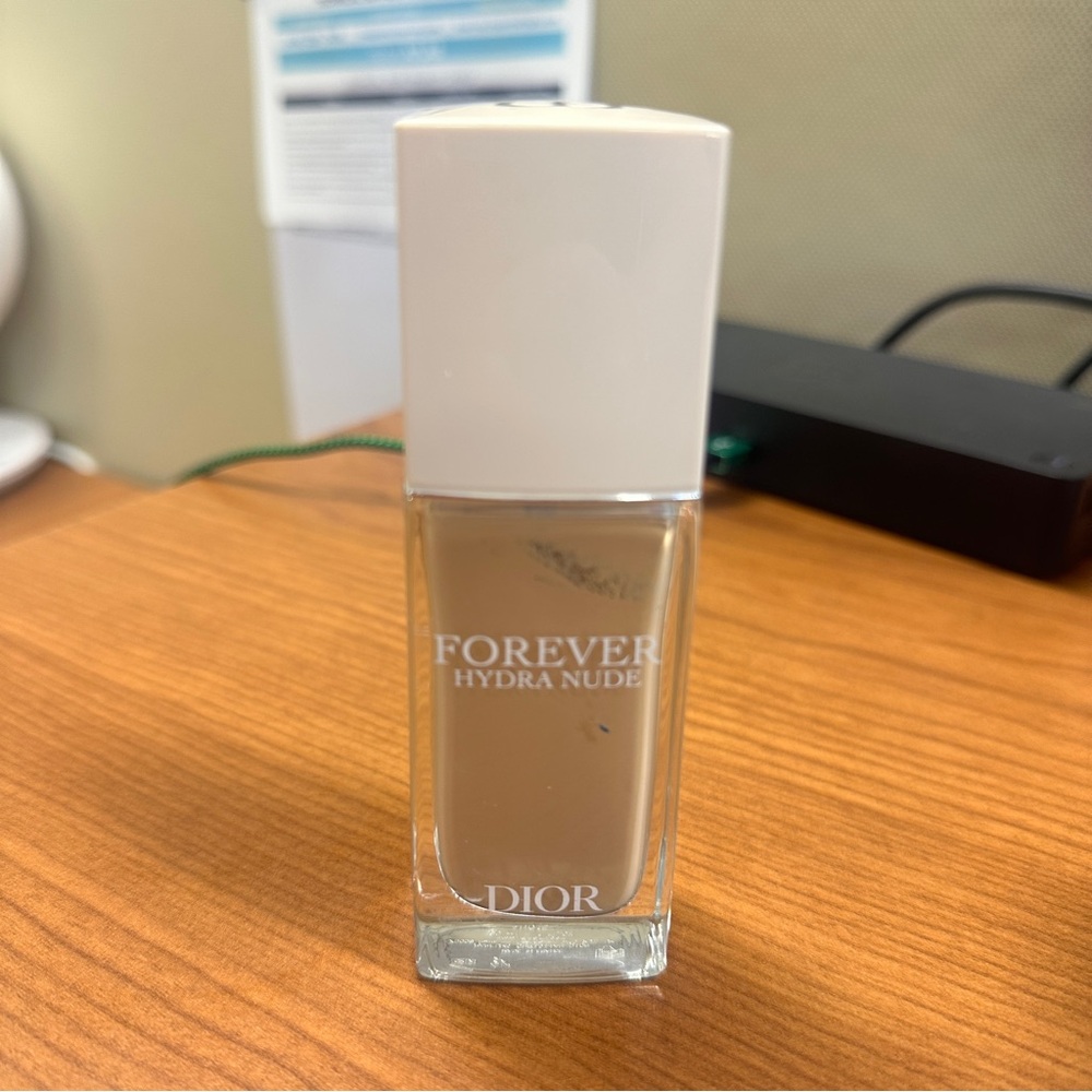 Dior Forever Hydra Nude Foundation - Tan